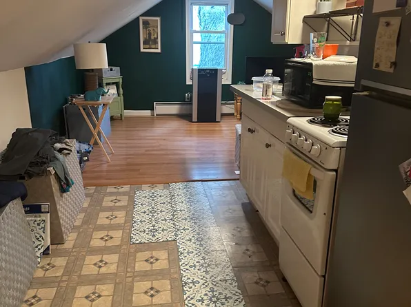 437 W Fountain St #3, Providence, RI 02903