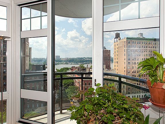 2nd image of 272 W 107th St APT 12C