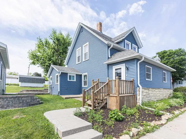142 W Church St, Shullsburg, WI 53586