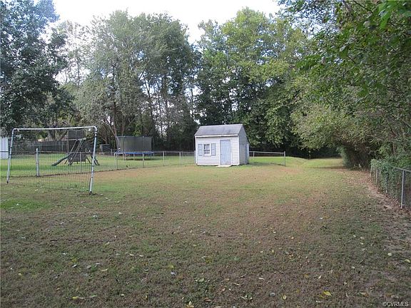 5th image of 7095 Marie Ln