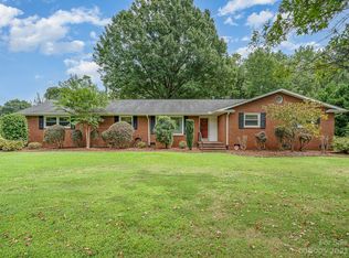 9828 Pinewood Ln, Charlotte, NC 28269