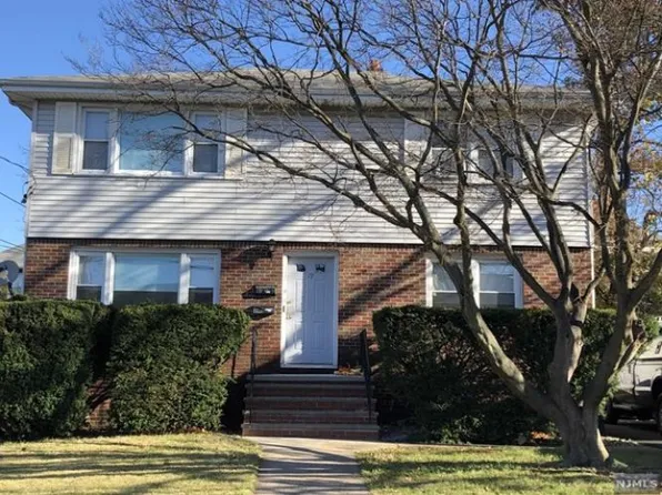 19 W Edsall Ave, Palisades Park, NJ 07650