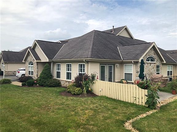 3rd image of 6078 Triple Crown Cir