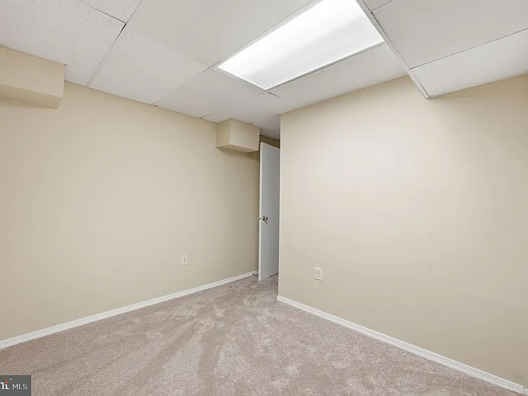 10065 Chestnut Wood Ln — Photo 25