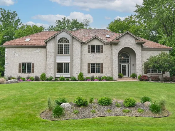 W309N1693 Greywood LANE, Delafield, WI 53018