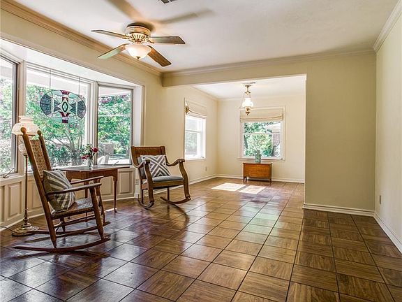 5th image of 909 Oak Forest Dr