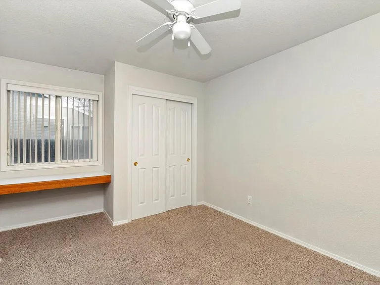 4245 S Danridge Ave — Photo 21