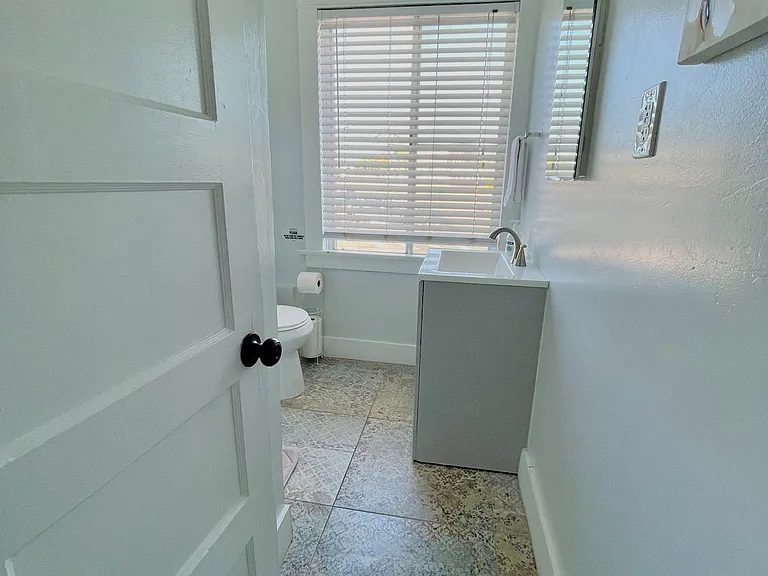 3906 Wabash Ave #A — Photo 11