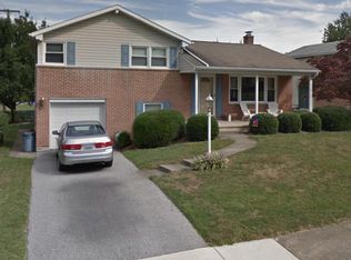 2425 Auburn Rd, York, PA 17402