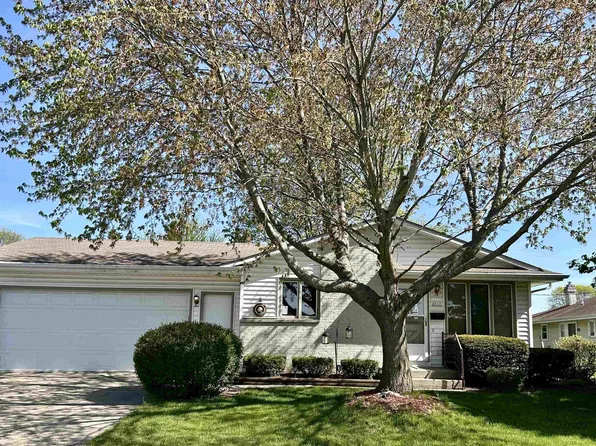 2010 W Wall St, Janesville, WI 53548
