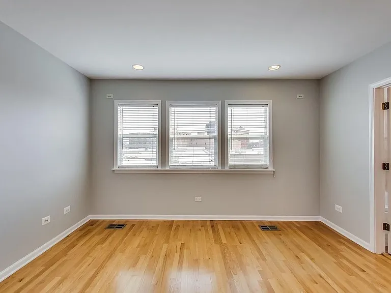 1632 W Blackhawk St #2 — Photo 7