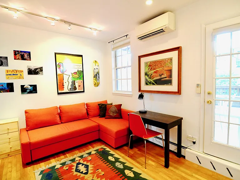 1712 Corcoran St NW #6R — Photo 4