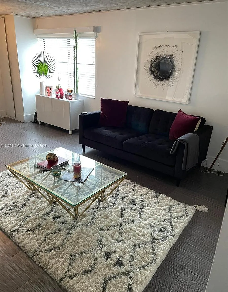 Hibiscus South Condo — Photo 3