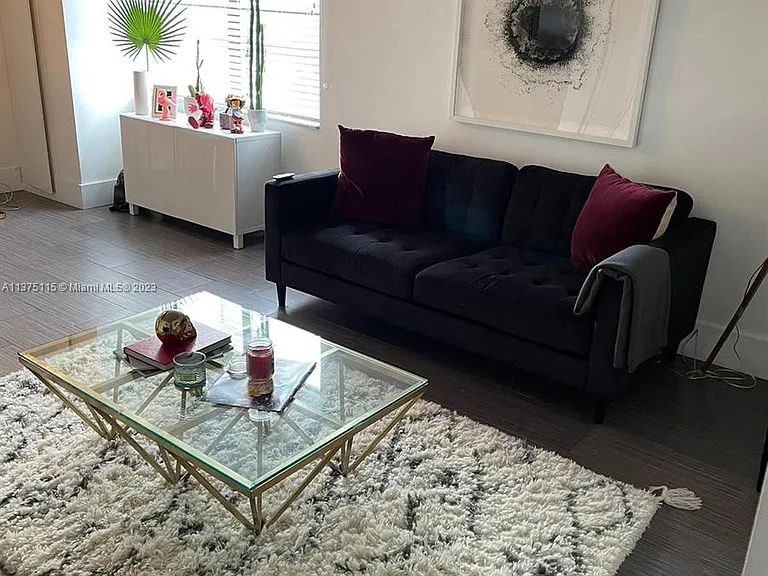 753 Michigan Ave #2E — Photo 3