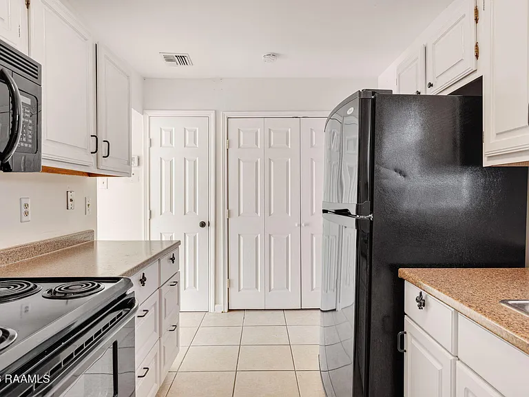 100 Winchester Dr #309 — Photo 12