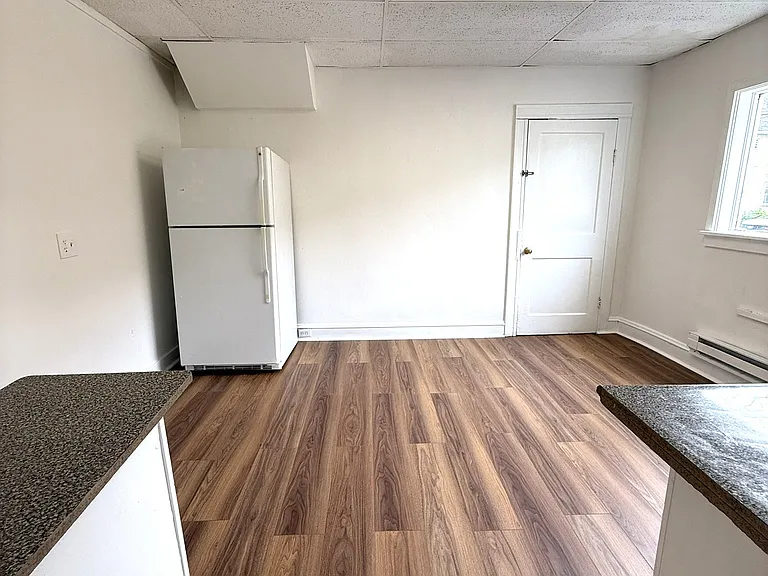 700 Throop St #2 — Photo 7