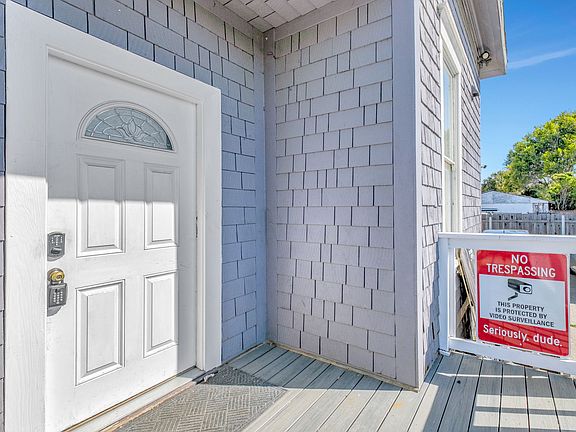 2-web-or-mls-915-river-st-upstairs_04032025