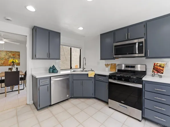 9819 Mariposa Dr, Rancho Cucamonga, CA 91730