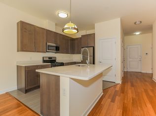 12 Main St #110, Edgewater, NJ 07020