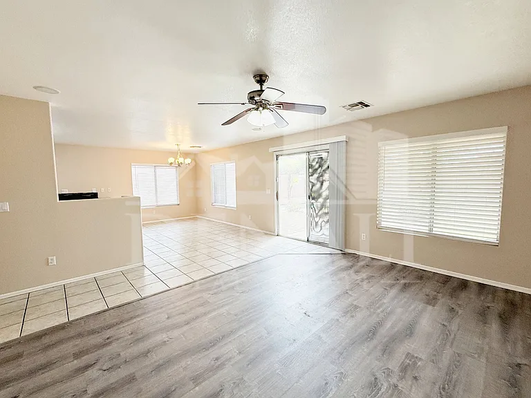 805 S Esmeralda — Photo 5