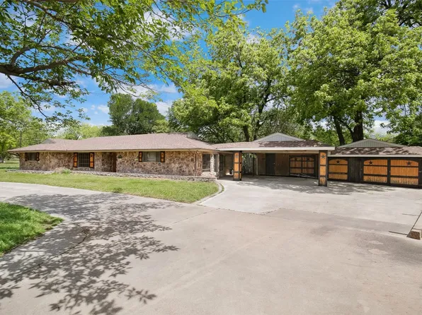 501 E Nelson St, Bowie, TX 76230