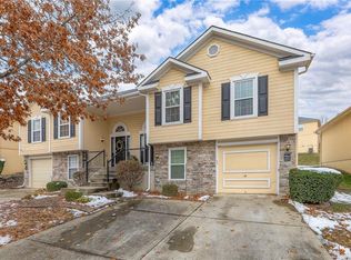 1302 NW Ashley Ln, Grain Valley, MO 64029