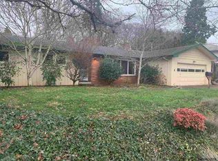3894 Crestview Dr S, Salem, OR 97302