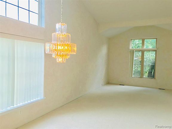 2nd image of 5752 Villa France Ave
