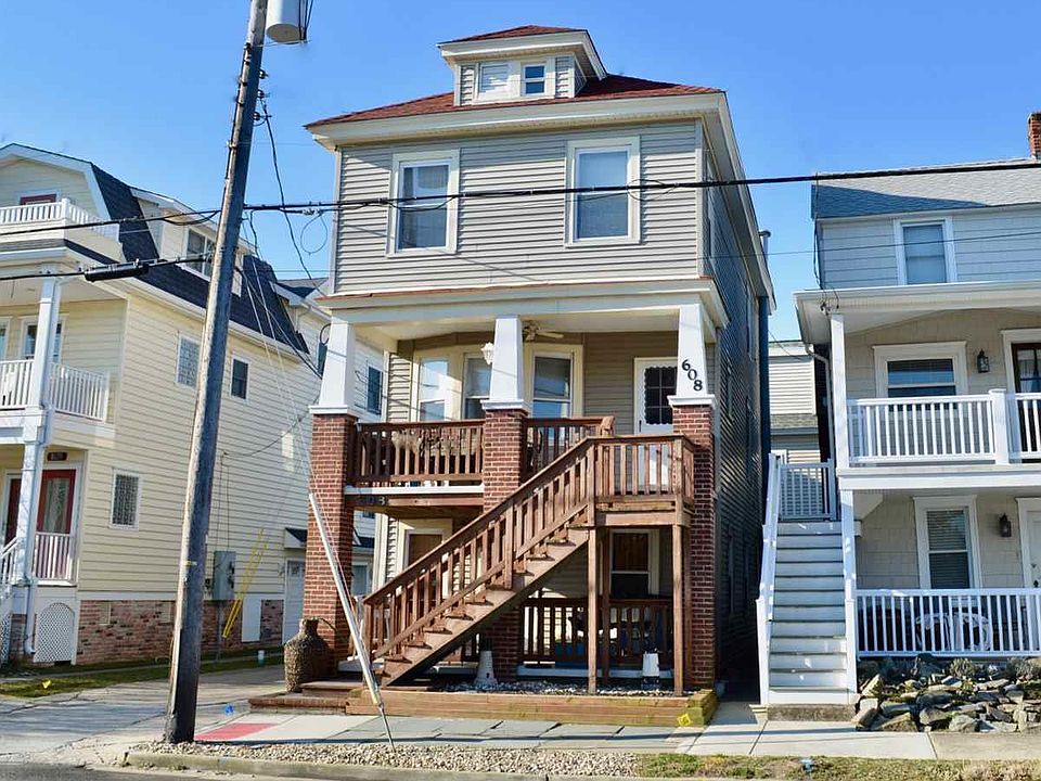1st image of 608 E 6th St
