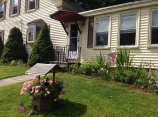 1 Blossom St, Royalston, MA 01368