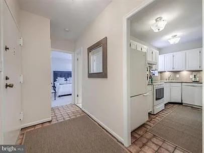 2310 Ashmead Pl NW #301