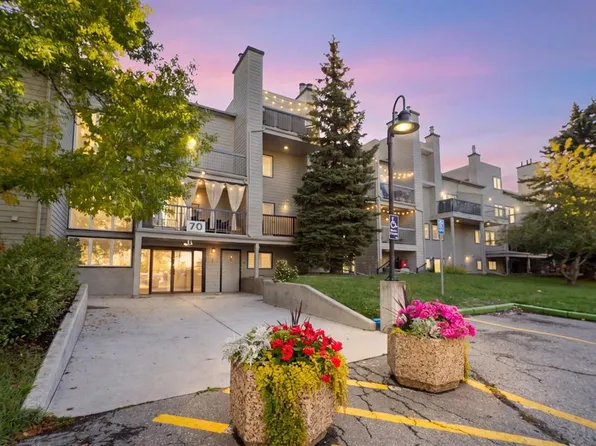 70 W Glamis Dr SW #2136, Calgary, AB T3E 6T6