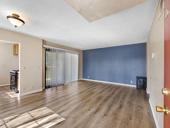 2nd image of 2554 Olive Dr APT 101