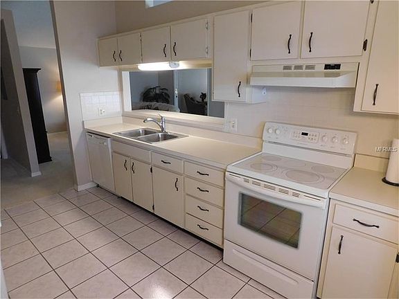 5th image of 2078 Cheryl Dr