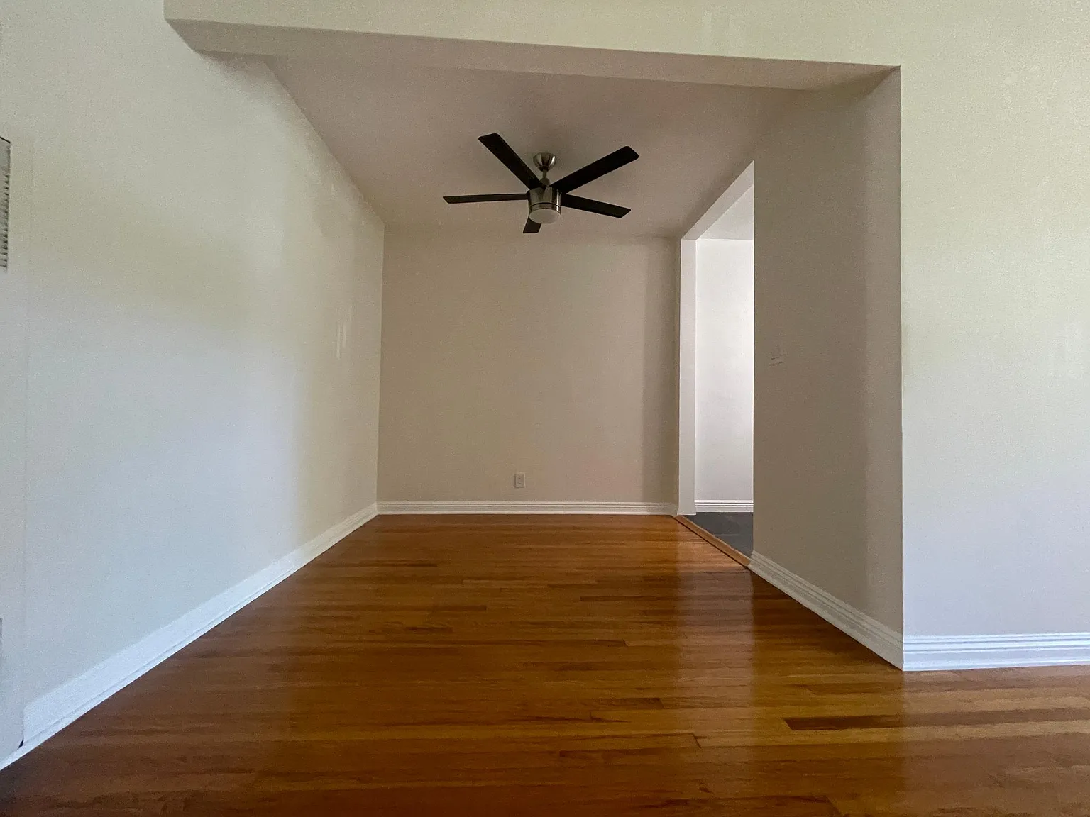 5881 Saturn St — Photo 3