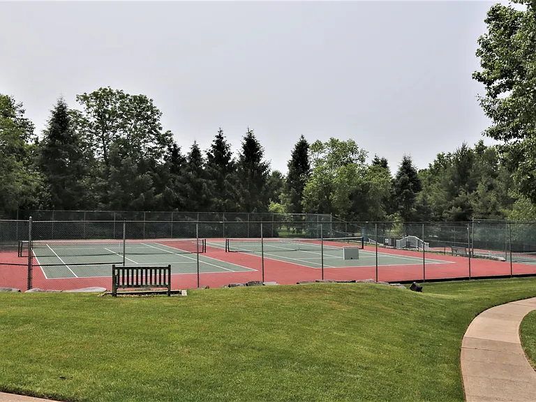 302 Wellington Park Dr — Photo 30