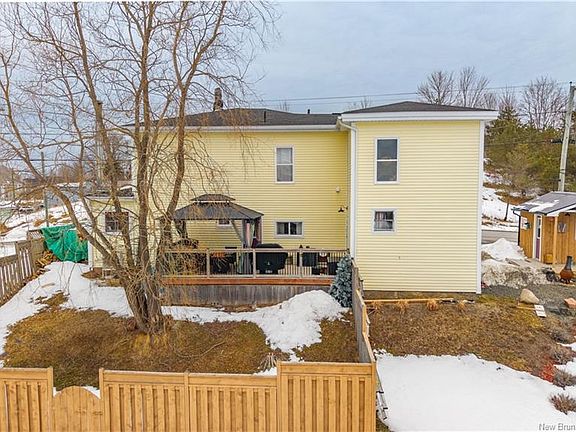 4th image of 30 Carleton St