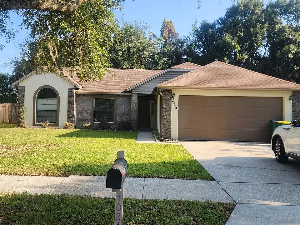 4024 Pinyon Dr