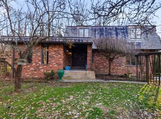 21 W Hillcrest Rd, Eighty Four, PA 15330