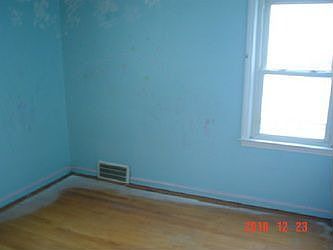 2nd image of 2009 McLain Ave