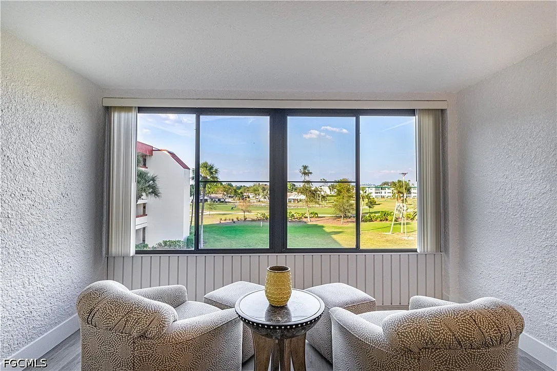 2 bed, 2.0 bath, 1136 sqft, $1,925 — Photo 4