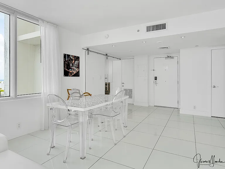 1100 West Ave #1102 — Photo 5