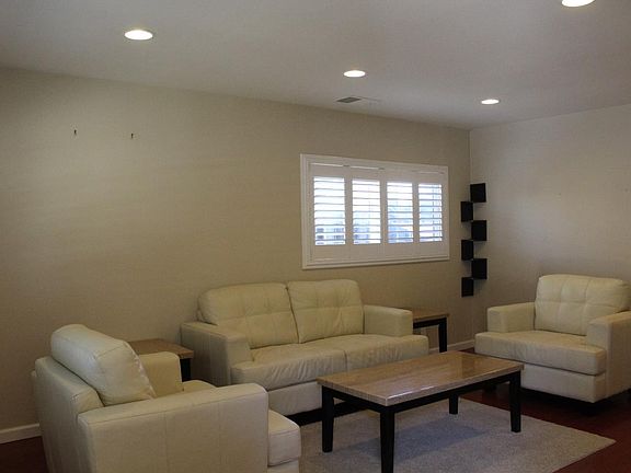 3rd image of 2674 Flintwood Ct