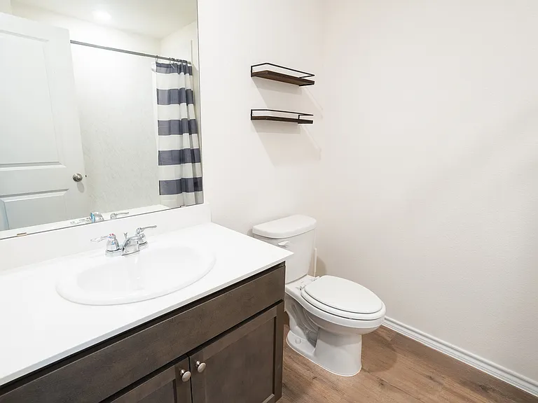 1833 Pecan Valley Dr — Photo 8