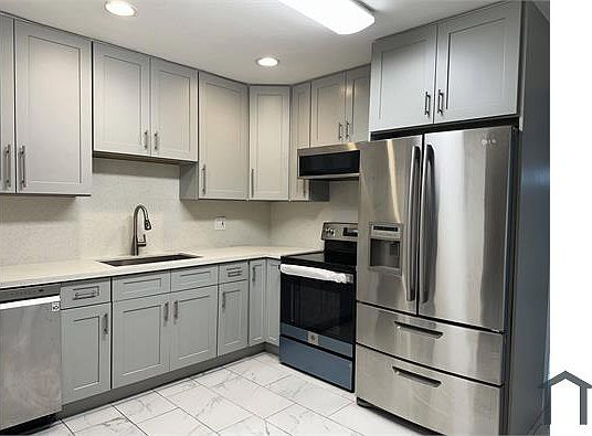 1st image of 4970 SW 92nd Ter