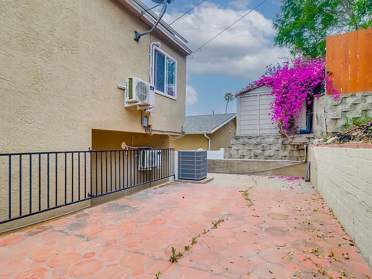 4138 Lois St #B — Photo 23