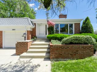 2803 E Bel Aire Dr, Arlington Heights, IL 60004