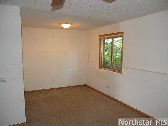 3rd image of 11 Acker St W