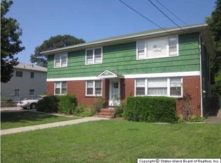 433 Armstrong Ave, Staten Island, NY 10308