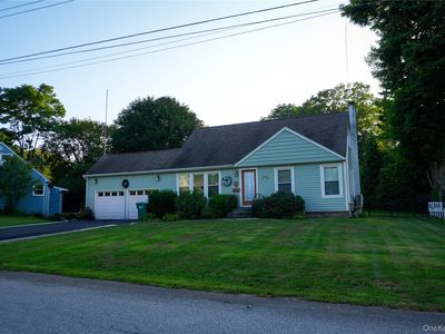 8 Willow Drive, Red Hook, NY, 12571